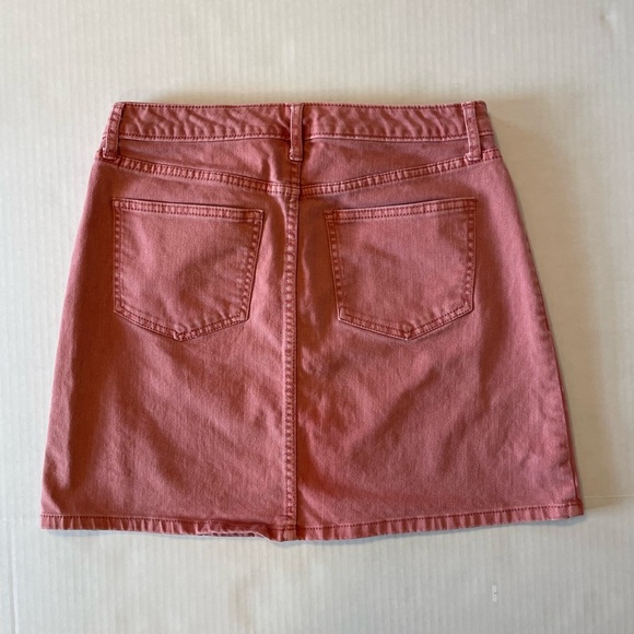 Universal Thread 5 pocket denim mini skirt size 6/28 - Picture 2 of 3